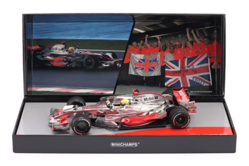 1:18 McLaren MP4/23 #22 Brasil GP Campeon del mundo 2008 Lewis Hamilton Minichamps