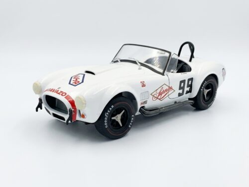 1:18 Shelby Cobra 427 Moises Solana #99